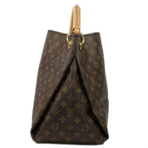 Which Louis Vuitton Bag Is Bigger GM o